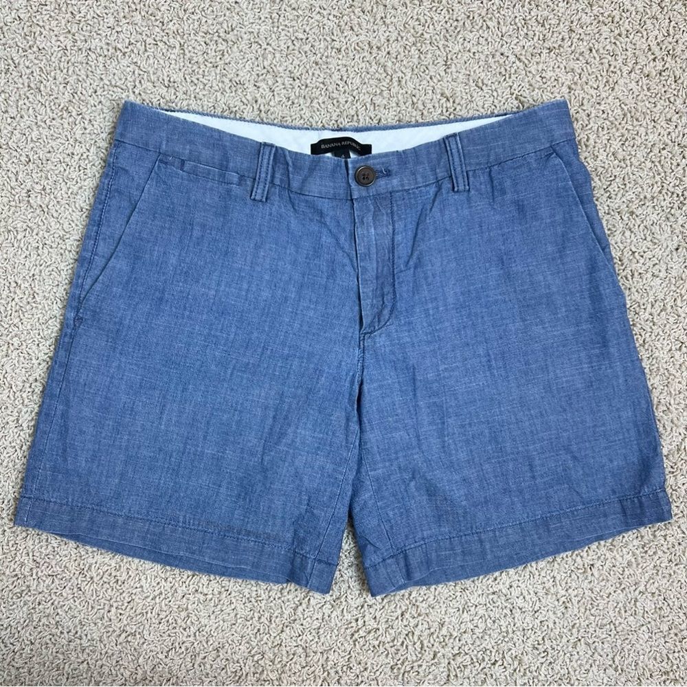 BANANA REPUBLIC 7” Chambray Denim Shorts Mid Rise Blue Size 4